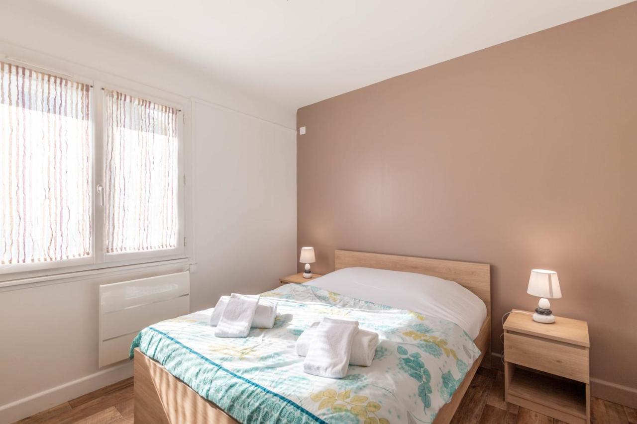 Ideally Located Furnished Townhouse With 3 Bedrooms Parking & Garden アヌシー エクステリア 写真