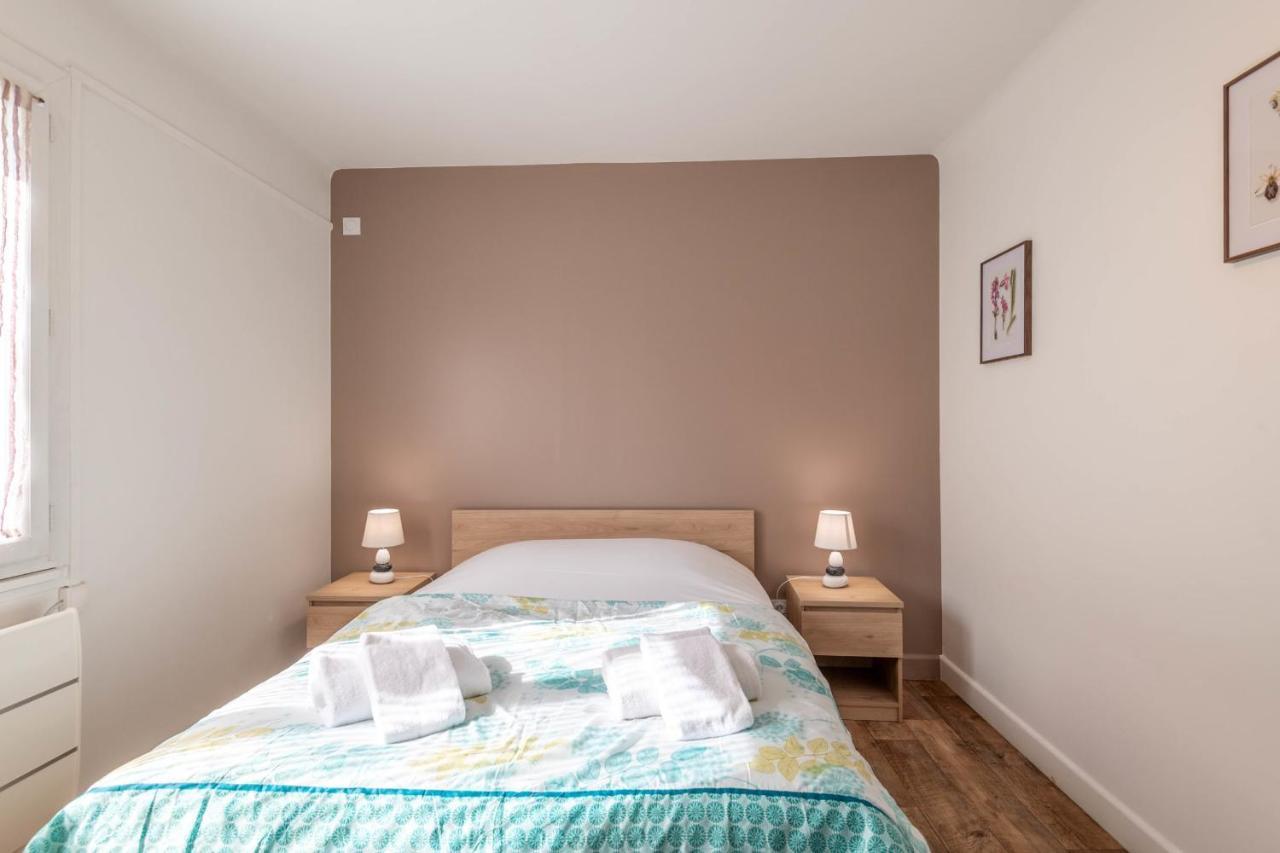 Ideally Located Furnished Townhouse With 3 Bedrooms Parking & Garden アヌシー エクステリア 写真