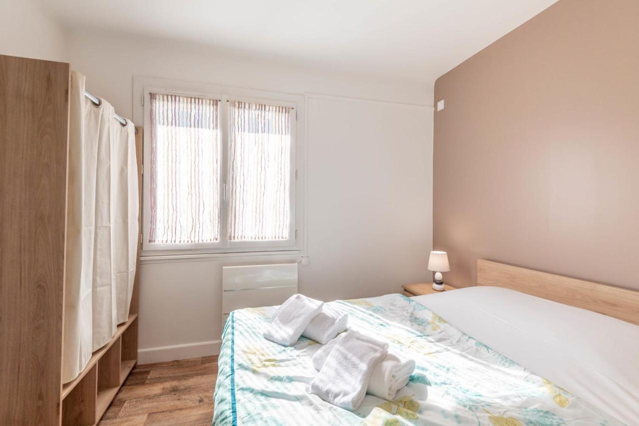 Ideally Located Furnished Townhouse With 3 Bedrooms Parking & Garden アヌシー エクステリア 写真