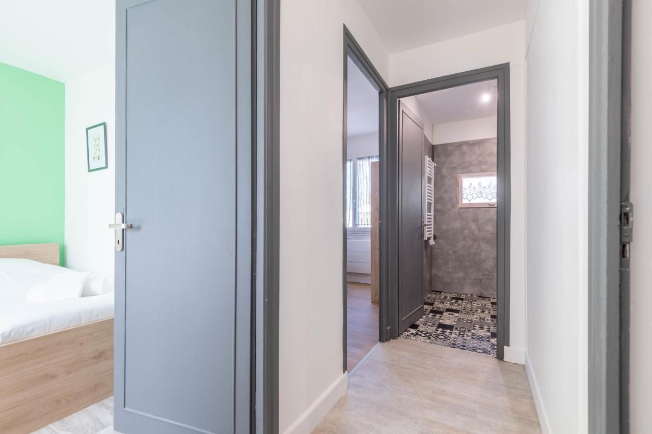 Ideally Located Furnished Townhouse With 3 Bedrooms Parking & Garden アヌシー エクステリア 写真