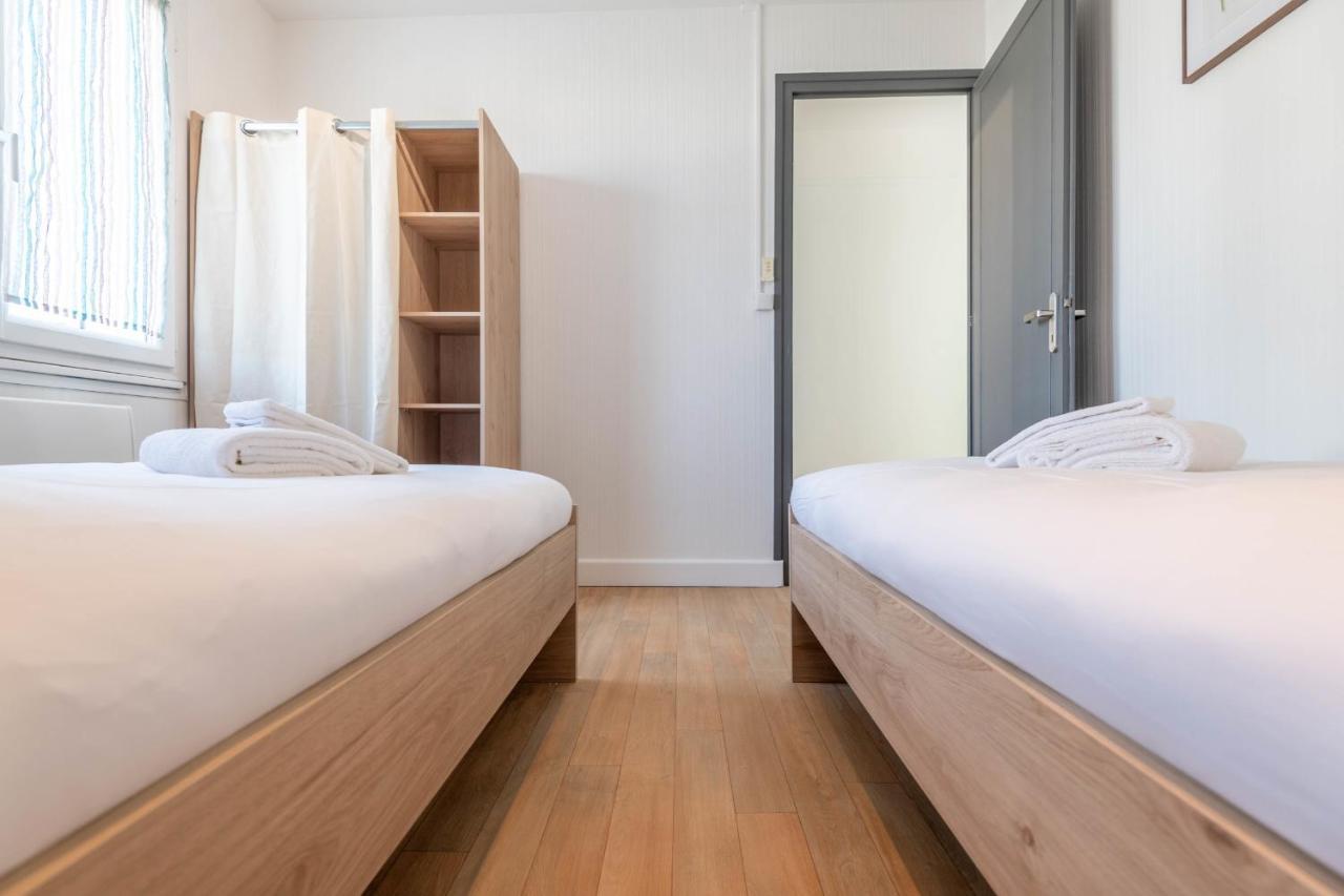 Ideally Located Furnished Townhouse With 3 Bedrooms Parking & Garden アヌシー エクステリア 写真