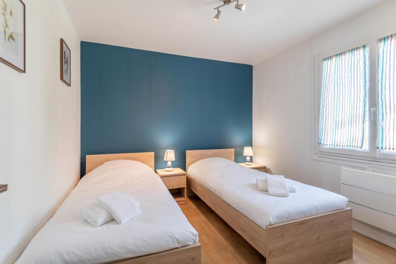 Ideally Located Furnished Townhouse With 3 Bedrooms Parking & Garden アヌシー エクステリア 写真
